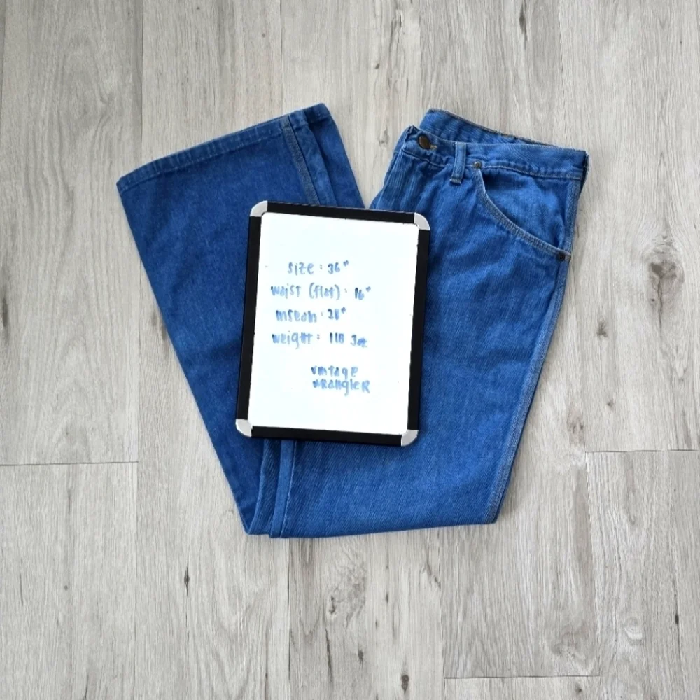 Wrangler | vintage 70s medium wash denim retro wide leg jeans | MENS 36